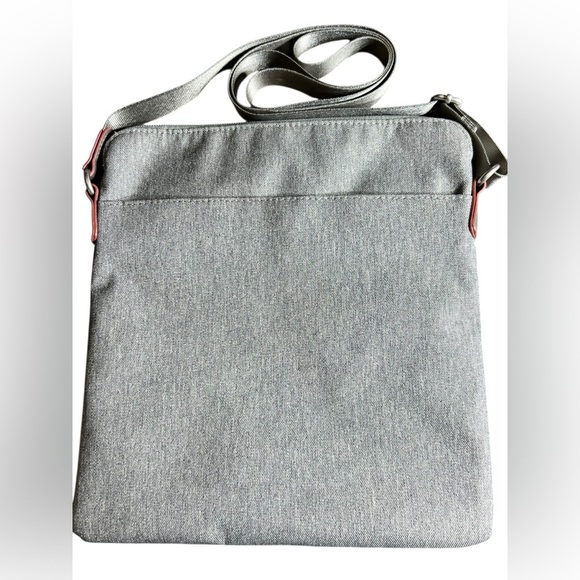 Baggallini Gray Crossbody Bag - Picture 2 of 11
